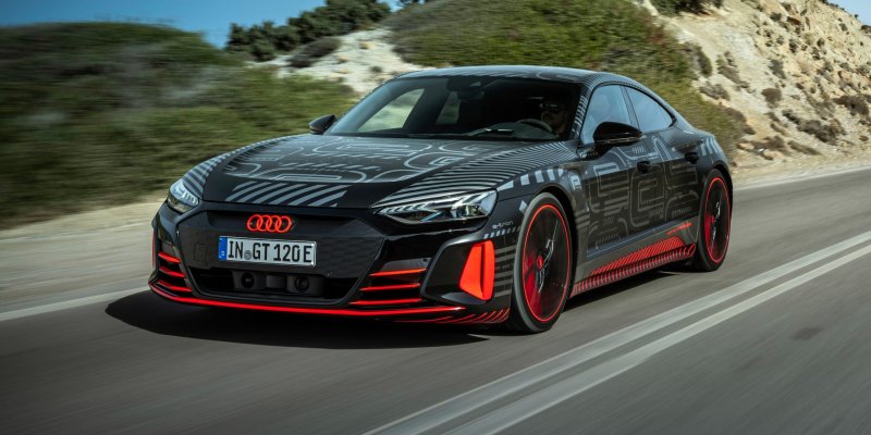 Siêu xe điện Audi E-Tron GT quattro 14