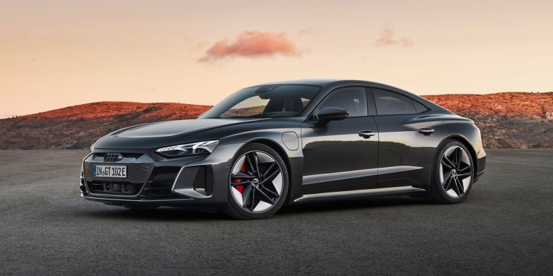 Siêu xe điện Audi E-Tron GT quattro 15