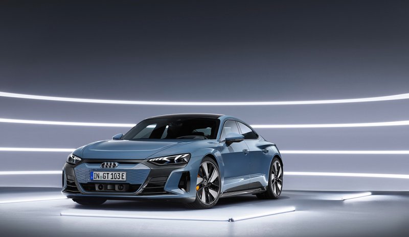 Siêu xe điện Audi E-Tron GT quattro 20