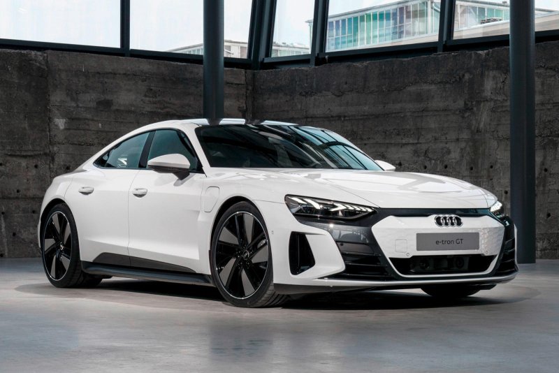 Siêu xe điện Audi E-Tron GT quattro 22