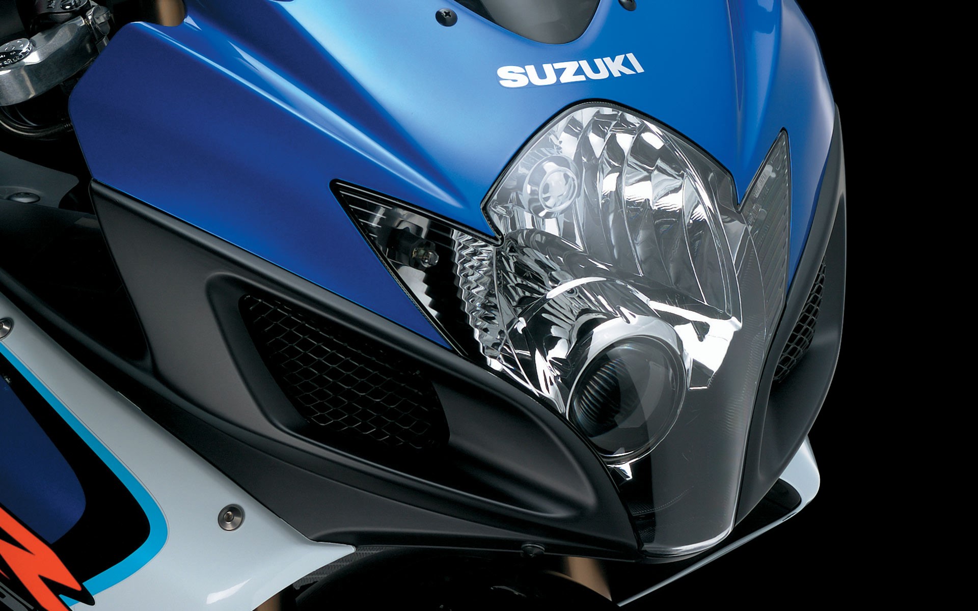 Ảnh chi tiết xe Suzuki GSX R150 6
