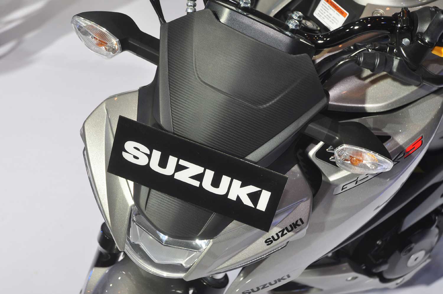 Ảnh chi tiết xe Suzuki GSX S150 12