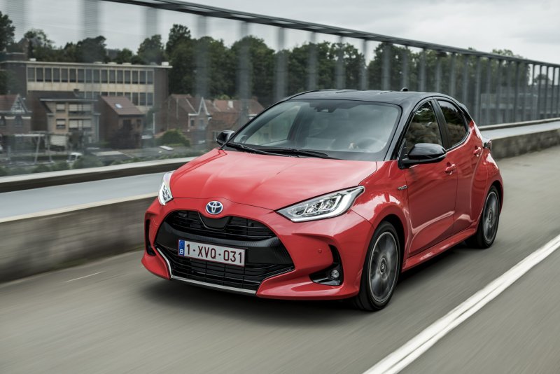 Tải ảnh Toyota Yaris CVT đẹp full HD 16