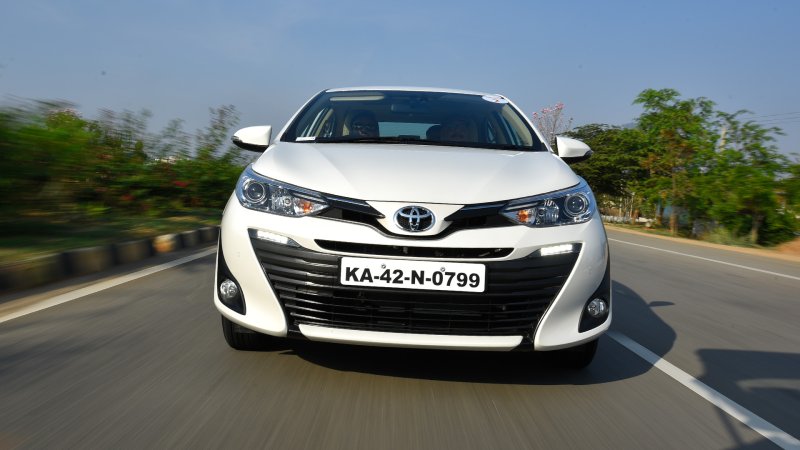 Tải ảnh Toyota Yaris CVT đẹp full HD 22