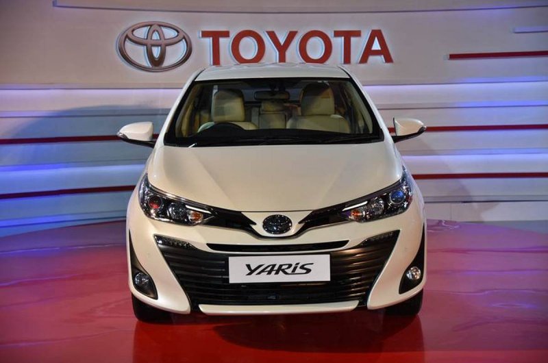 Tải ảnh Toyota Yaris CVT đẹp full HD 38