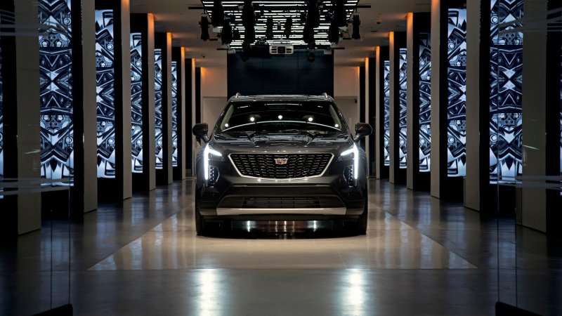 Tải ảnh xe Cadillac XT4 đa dạng 8