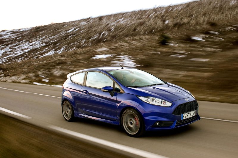 Tải ảnh xe Ford Fiesta miễn phí 17