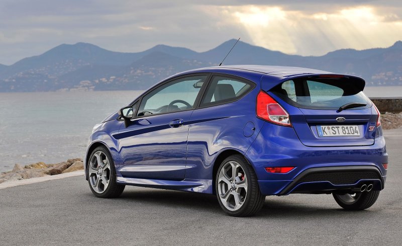 Tải ảnh xe Ford Fiesta miễn phí 19