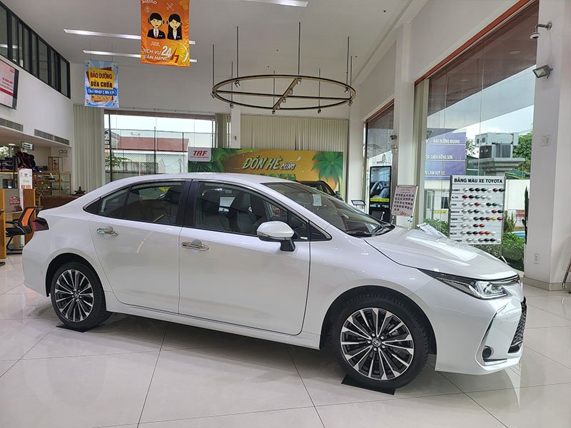 Tải hình ảnh chi tiết Toyota Corolla Altis 1.8V siêu xịn 3