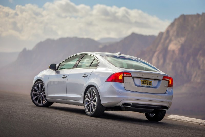 Tải hình ảnh Volvo S60 miễn phí 9