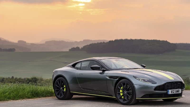 Tải hình ảnh xe Aston Martin DB11 chất lượng cao 10