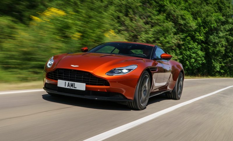 Tải hình ảnh xe Aston Martin DB11 chất lượng cao 17