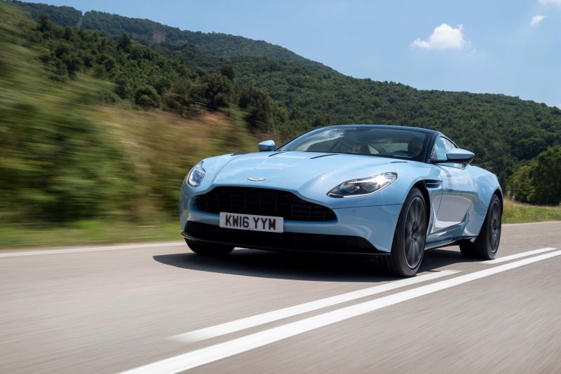 Tải hình ảnh xe Aston Martin DB11 chất lượng cao 25