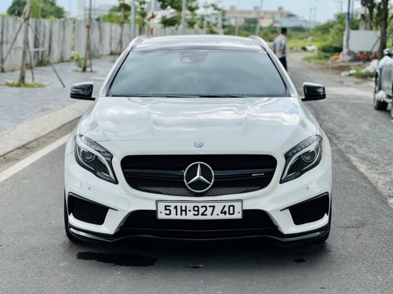 Tải hình ảnh xe Mercedes-AMG GLA 45 độ phân giải cao 1