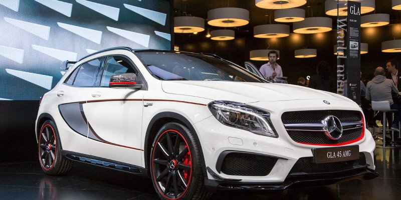 Tải hình ảnh xe Mercedes-AMG GLA 45 độ phân giải cao 19