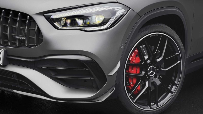 Tải hình ảnh xe Mercedes-AMG GLA 45 độ phân giải cao 25