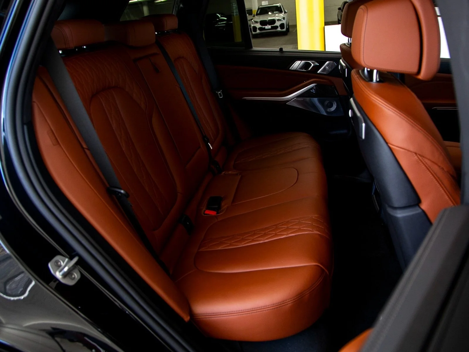 Tải ngay hình ảnh chi của nội thất xe BMW X5 3