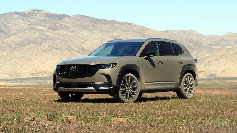 Thiết kế ngoại thất Mazda CX-50 đầy ấn tượng 18