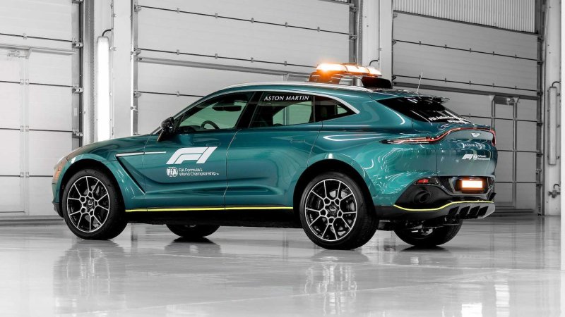 Thư viện ảnh Aston Martin DBX đa dạng 21