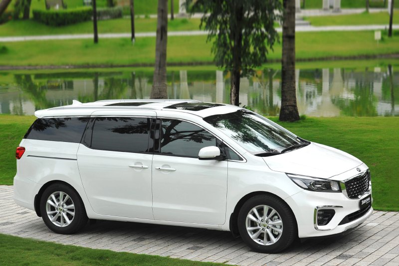 Thư viện ảnh chi tiết xe Kia Sedona đỉnh cao 21