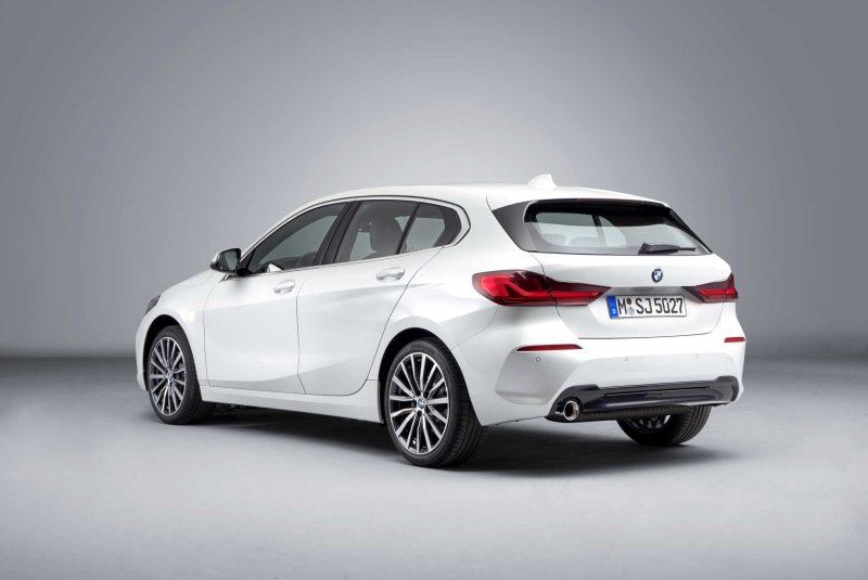 Thư viện hình ảnh chi tiết xe BMW 118i 33