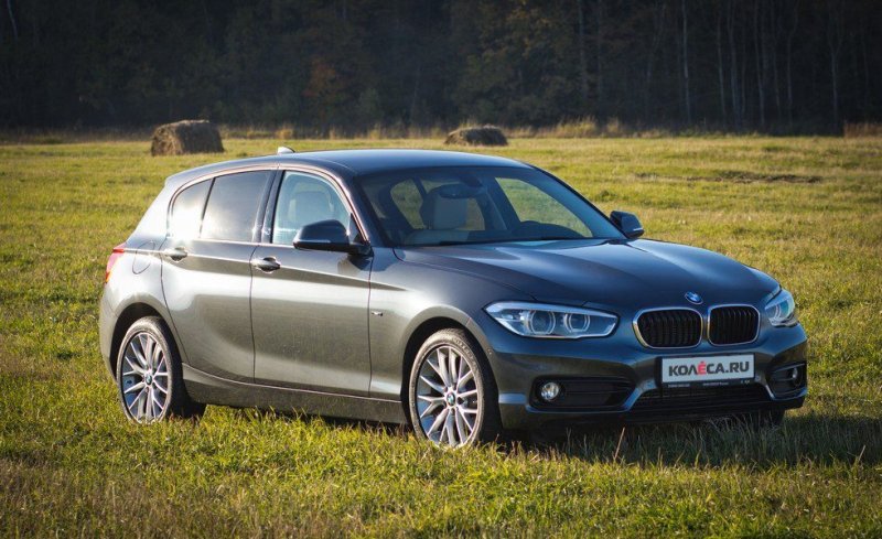 Thư viện hình ảnh chi tiết xe BMW 118i 34