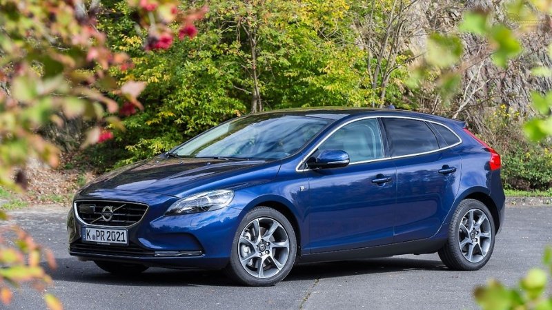 Volvo V40 04