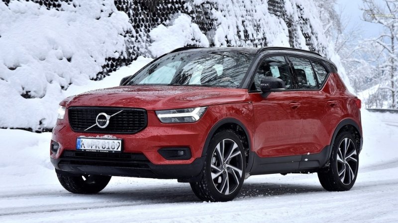 Volvo XC40 04