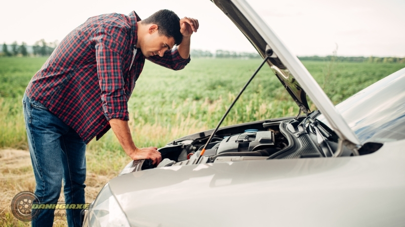 Hướng dẫn chi tiết cách xử lý khi xe ô tô bị ngộp xăng