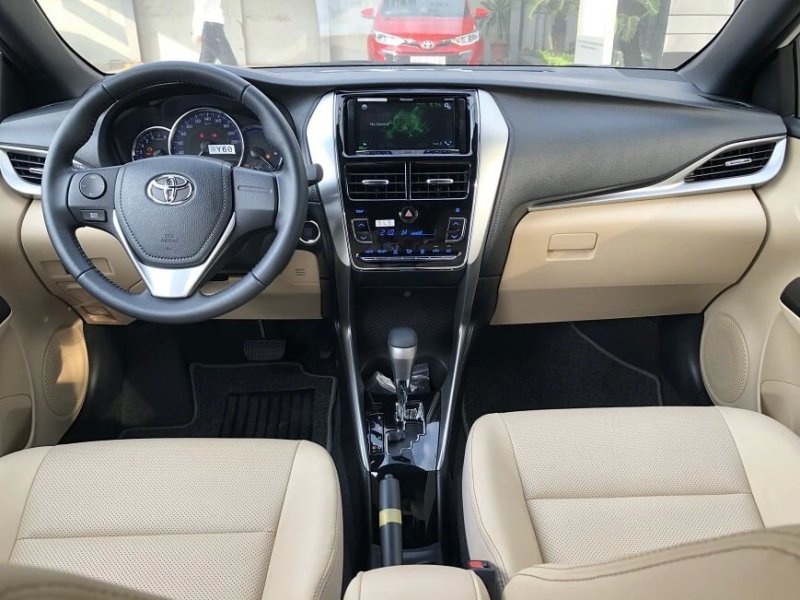 Xem ảnh chi tiết Toyota Yaris CVT cao cấp 3