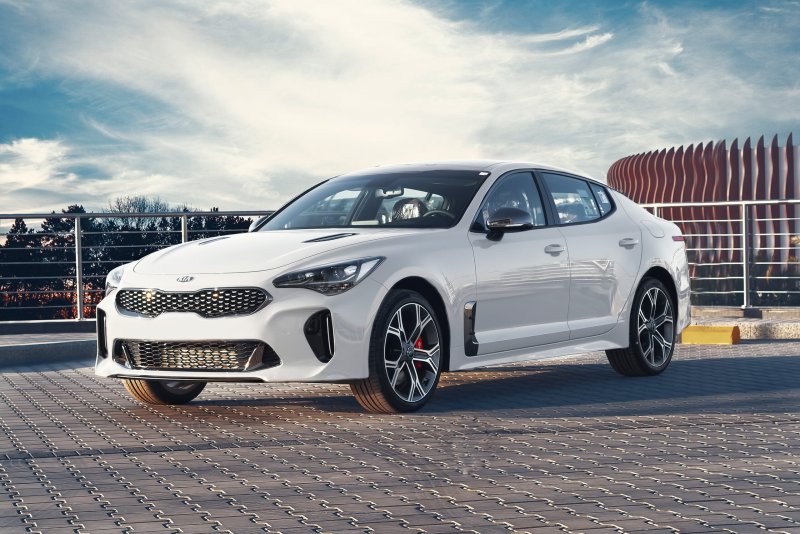 Xem ảnh xe Kia Stinger chất lượng cao 2