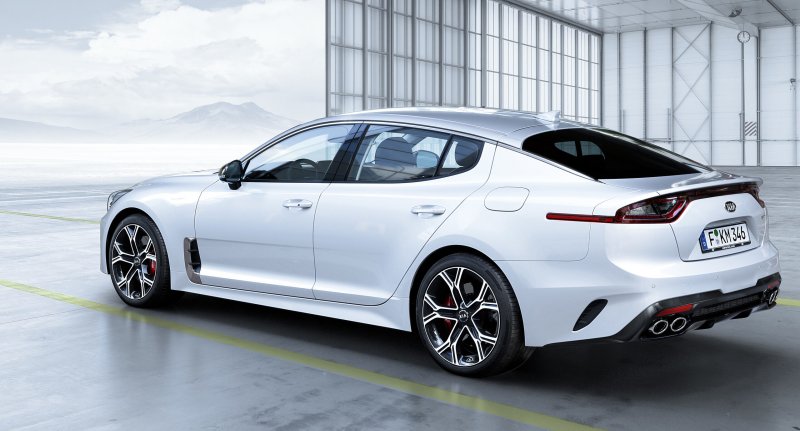 Xem ảnh xe Kia Stinger chất lượng cao 16