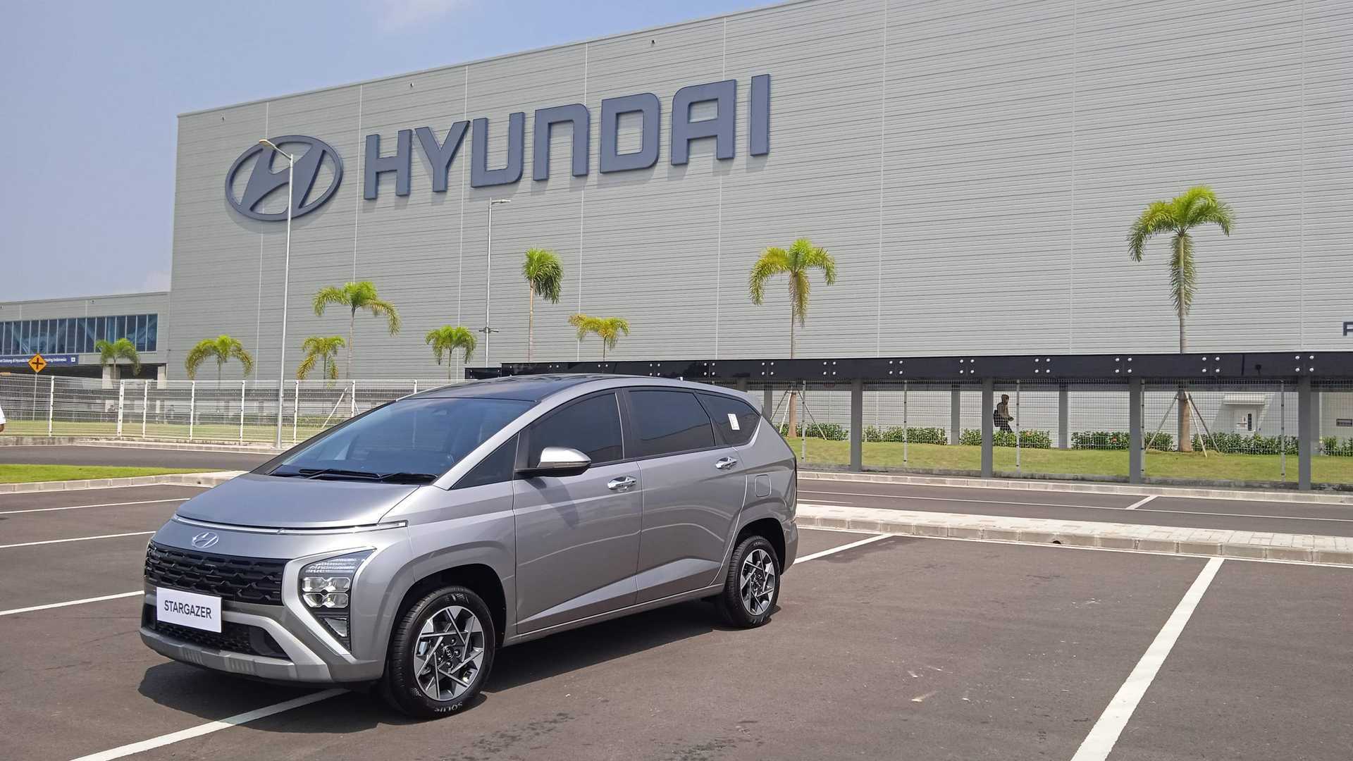 Xem hình xe Hyundai Stargazer chất lượng cao 14