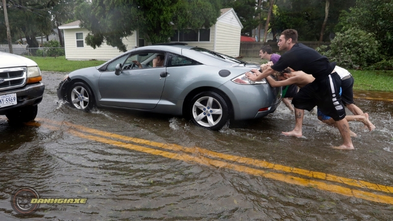 Biện pháp xử lý khi xe ô tô bị ngập nước