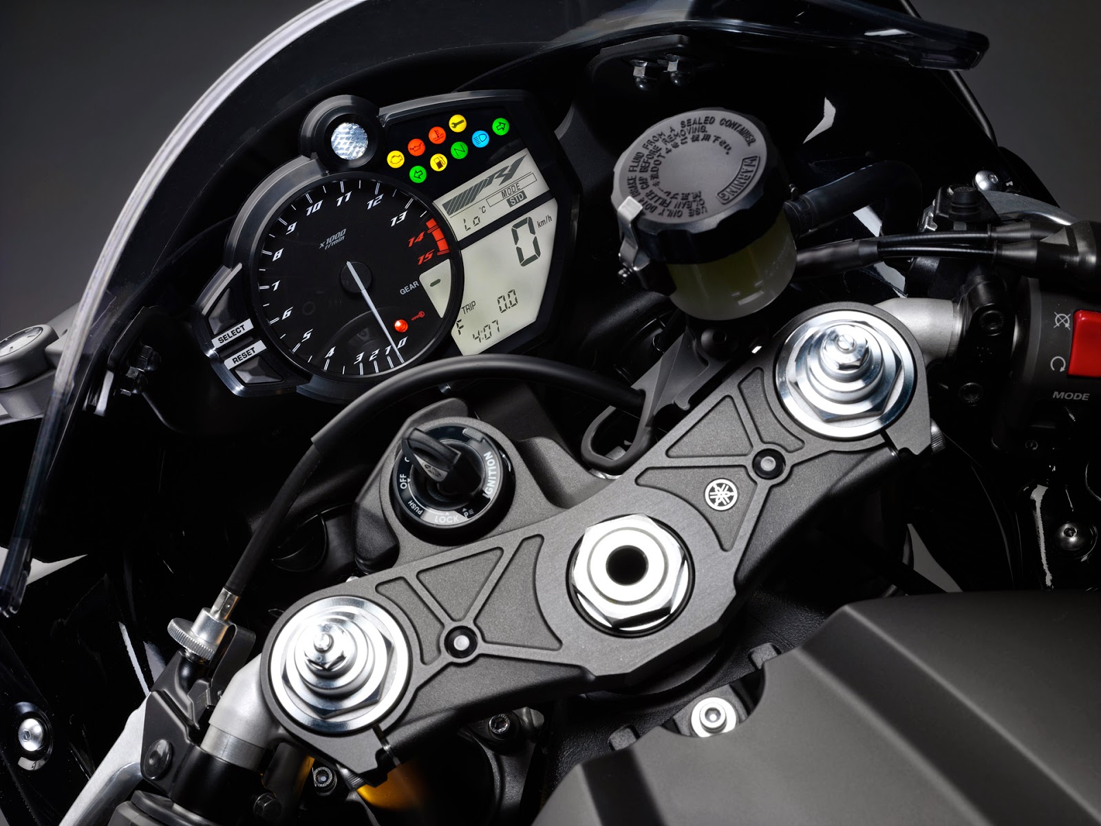 Ảnh chi tiết xe máy Yamaha R6 8