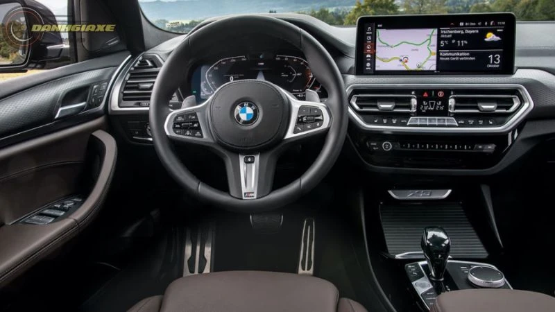 BMW iX3 - 16