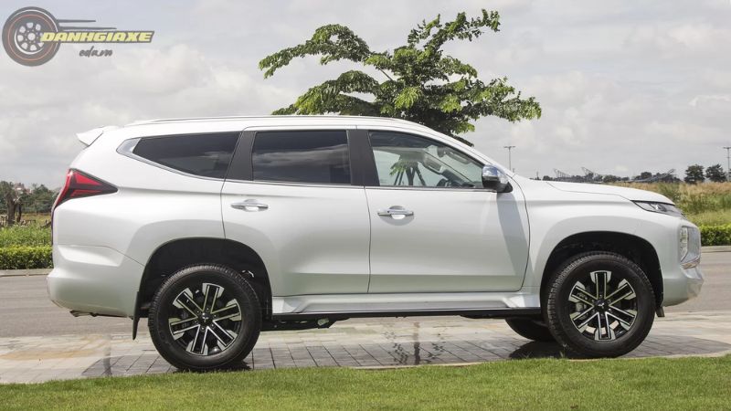 Mitsubishi Pajero Sport - 10