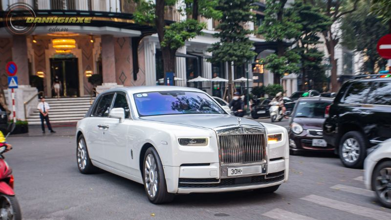 Rolls Royce Phantom EWB - 12