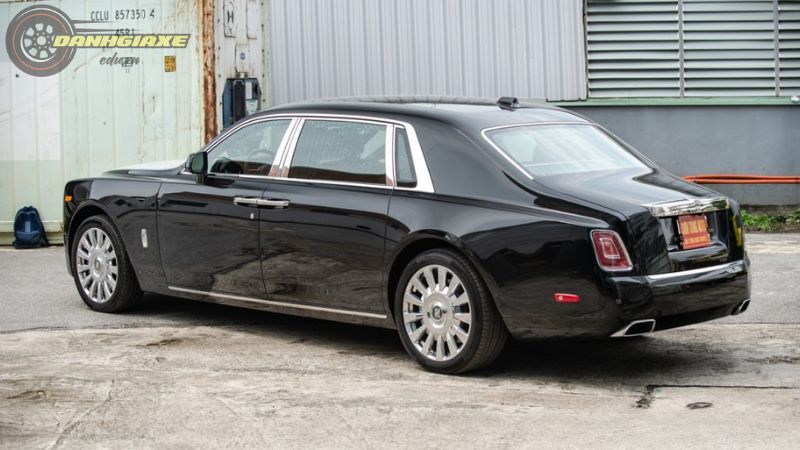 Rolls Royce Phantom EWB - 7