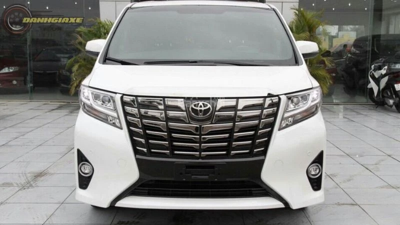 Toyota Alphard - 6