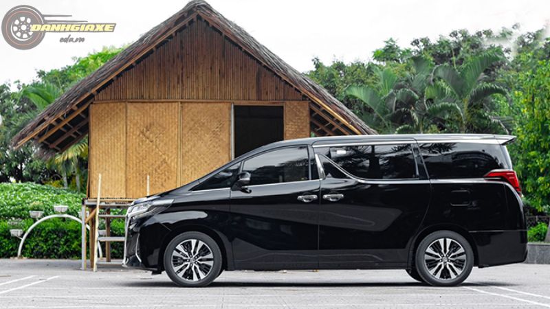 Toyota Alphard - 8