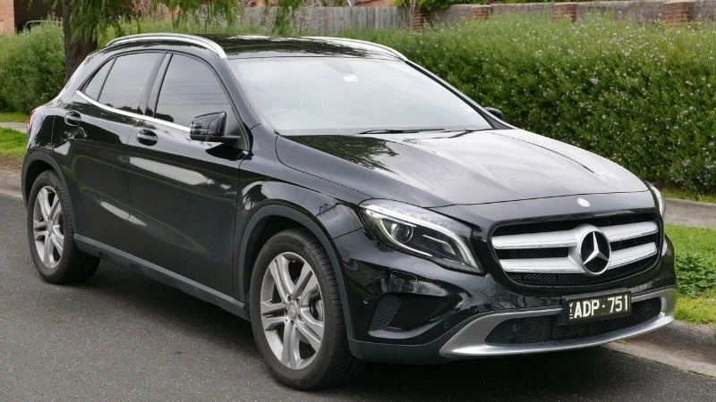 Mercedes-Benz GLA 200