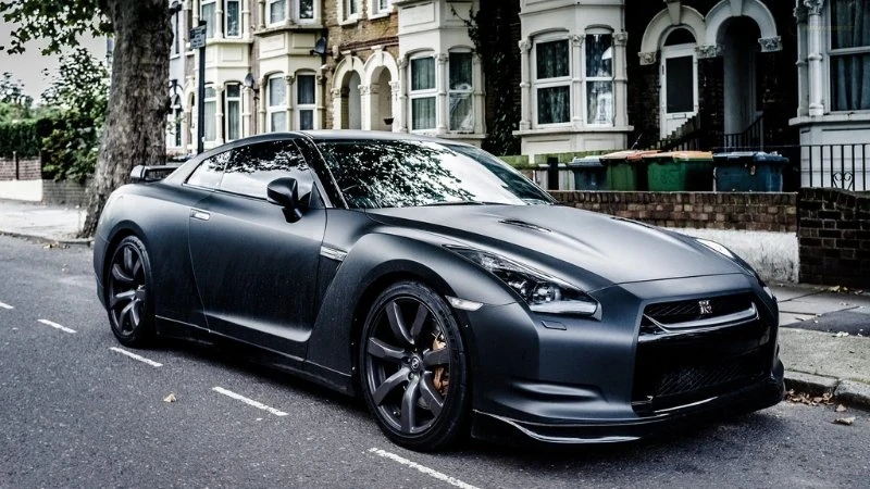 Nissan GT-R