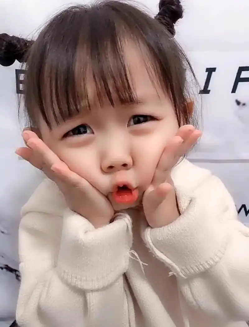 Bộ sưu tập ảnh em bé gái cute đẹp