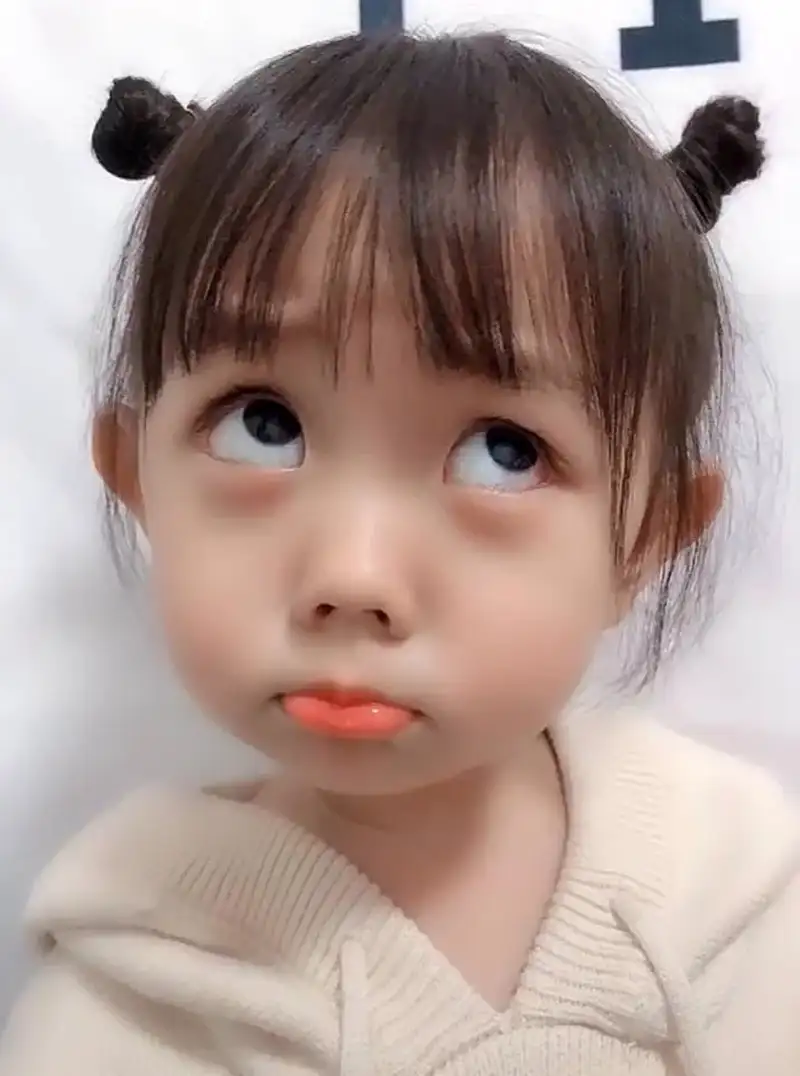 Ảnh bé gái 1 tuổi cute đáng yêu mỗi ngày