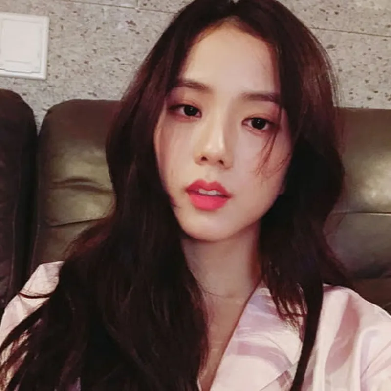 Hình nền điện thoại Rose Blackpink sang trọng