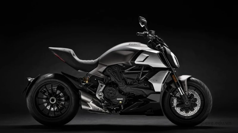 Bảng giá xe Ducati Diavel