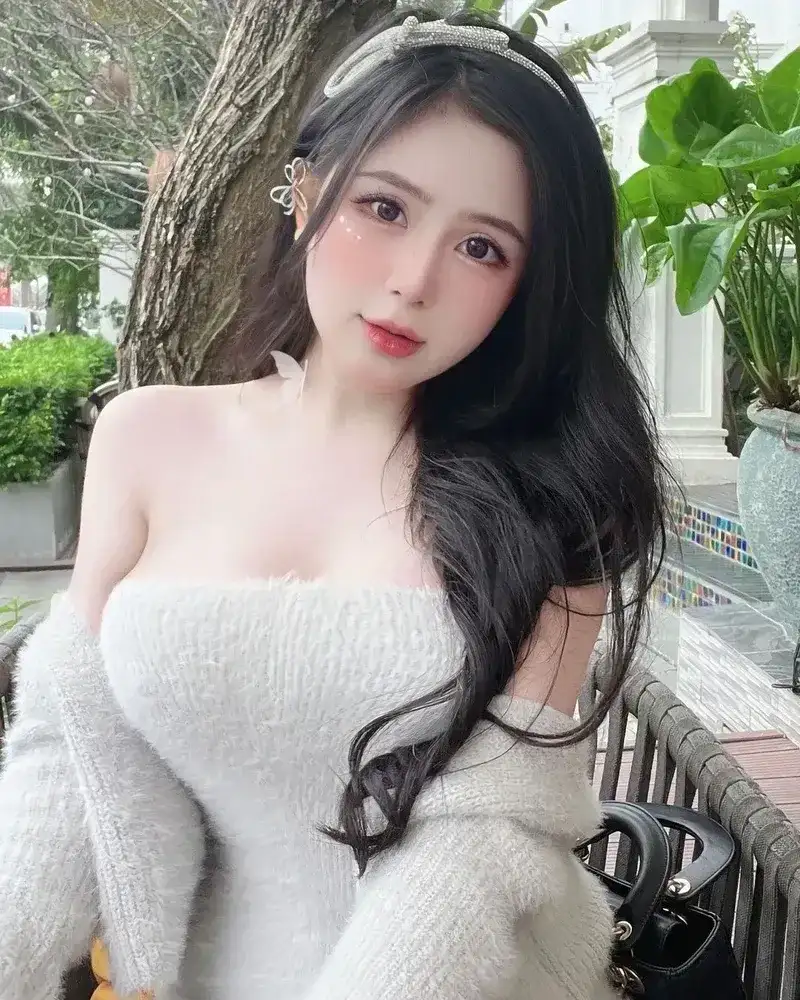 Hot girl TikTok với gu thời trang đỉnh cao