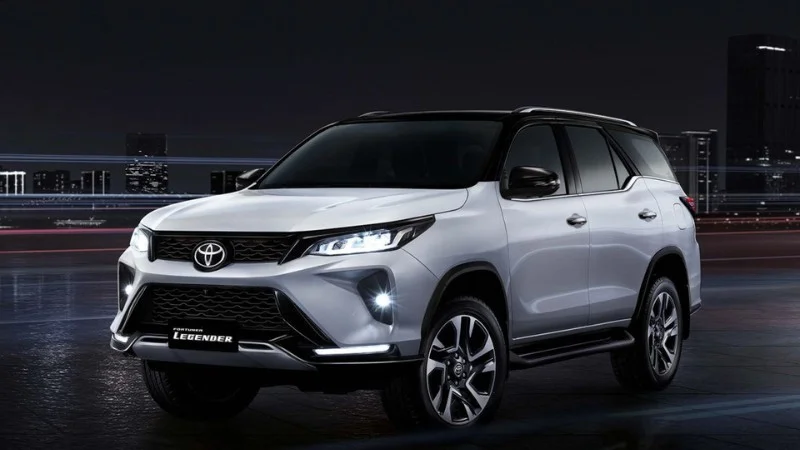 Bảng giá xe Fortuner Legender